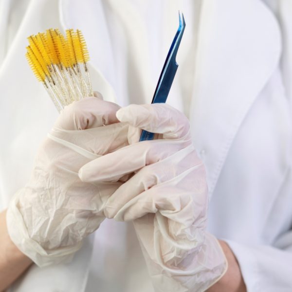 Escovas-técnicas-apoiam-a-higiene-no-setor-farmacêutico--