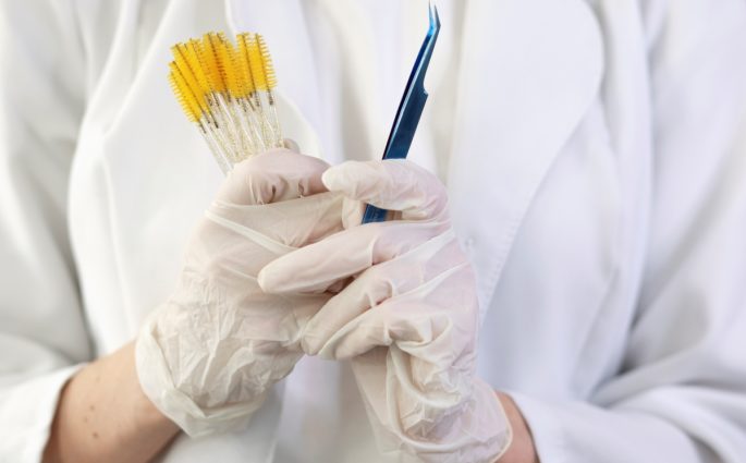 Escovas-técnicas-apoiam-a-higiene-no-setor-farmacêutico--