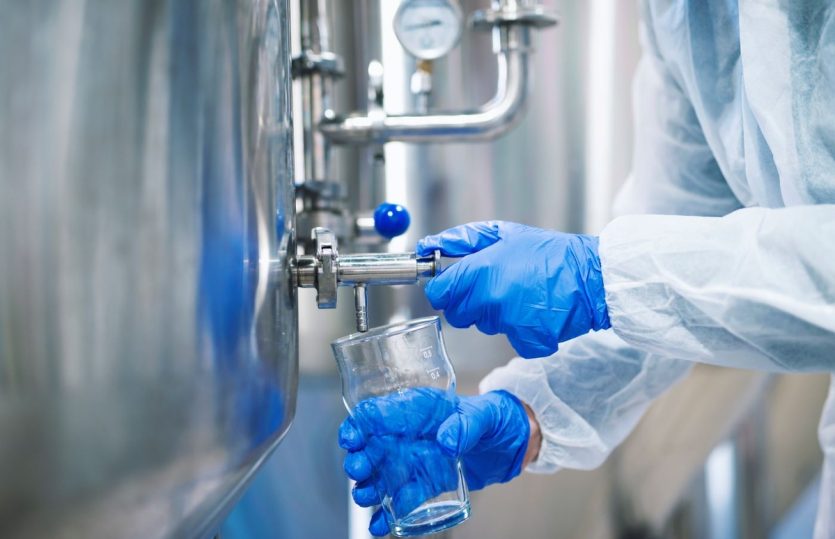 Escovas para garrafas reforçam segurança na indústria alimentícia