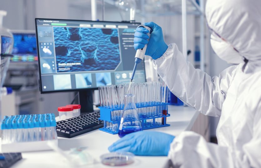 Escovas técnicas integram rotinas de higiene em farmácias